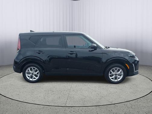Black 2025 Kia Soul LX