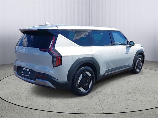 2024 Kia EV9 Light Long Range
