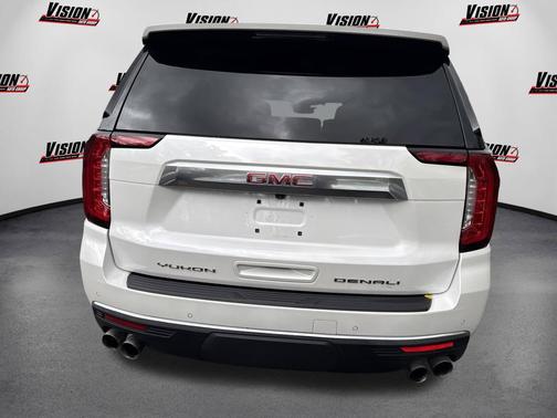 White Frost Tricoat 2022 GMC Yukon Denali