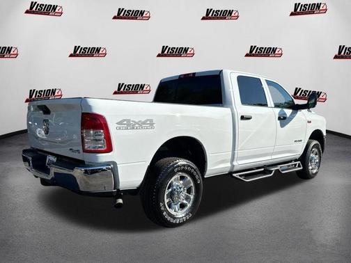 2022 RAM 2500 Tradesman Crew Cab 4x4 6'4' Box