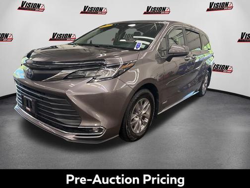 Predawn Gray Mica 2021 Toyota Sienna XLE 7 Passenger