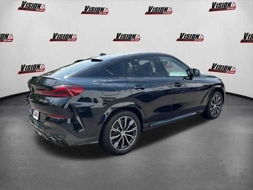 2025 BMW X6 M60i