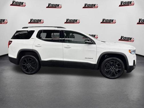 2023 GMC Acadia AWD SLT