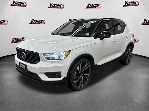 2021 Volvo XC40 T5 R-Design