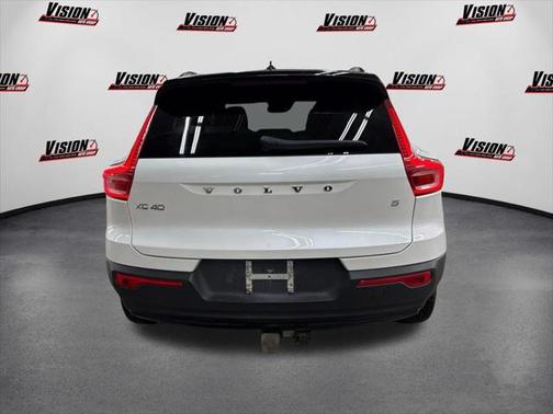 2021 Volvo XC40 T5 R-Design