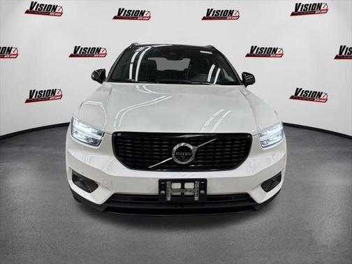 2021 Volvo XC40 T5 R-Design