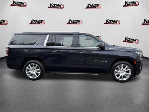 2022 Chevrolet Suburban 4WD High Country