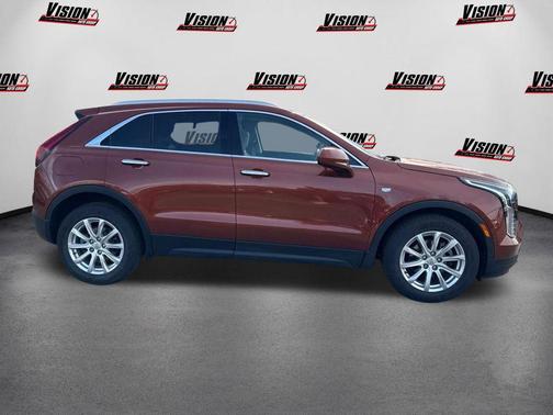 Autumn Metallic 2019 Cadillac XT4 Luxury