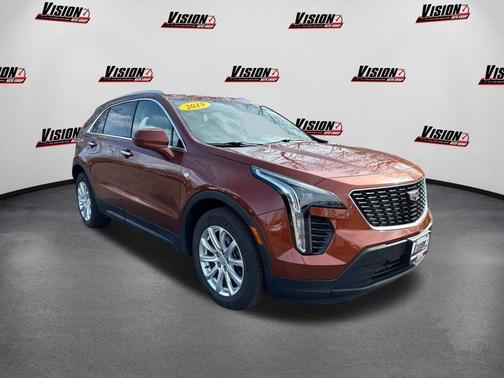 Autumn Metallic 2019 Cadillac XT4 Luxury