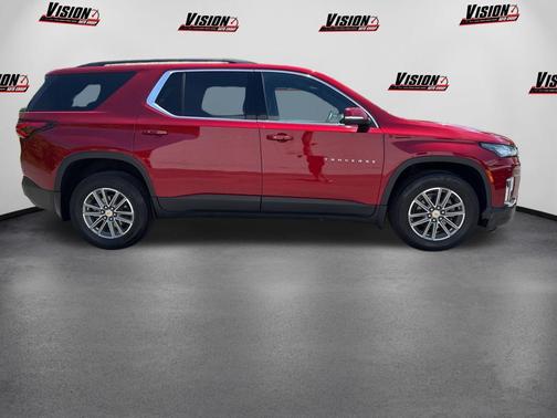 Radiant Red Tintcoat 2023 Chevrolet Traverse LT Cloth