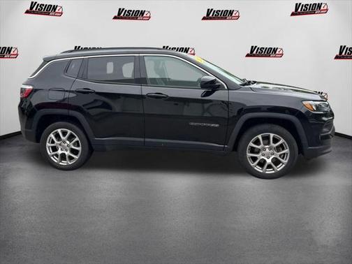 2022 Jeep Compass Latitude Lux