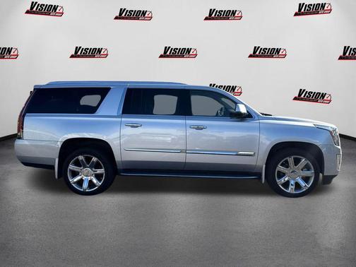 2017 Cadillac Escalade ESV Luxury