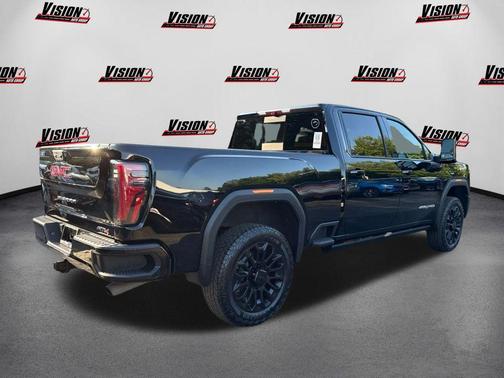 2025 GMC Sierra 2500 AT4