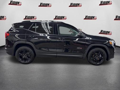 2024 GMC Terrain AWD AT4