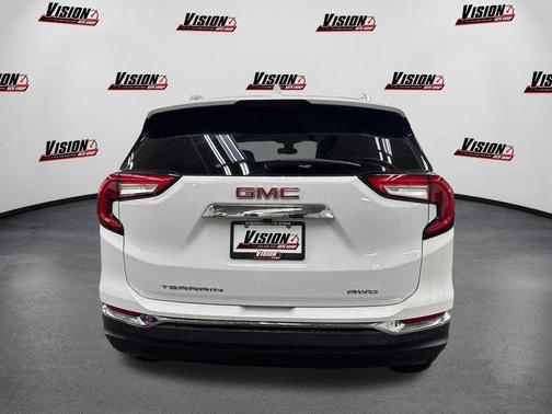Summit White 2022 GMC Terrain SLT
