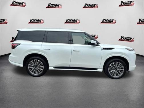 2025 INFINITI QX80 SENSORY AWD