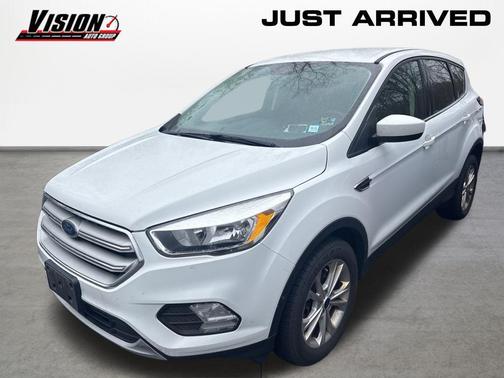Oxford White 2019 Ford Escape SE