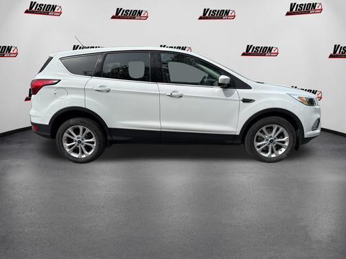 Oxford White 2019 Ford Escape SE