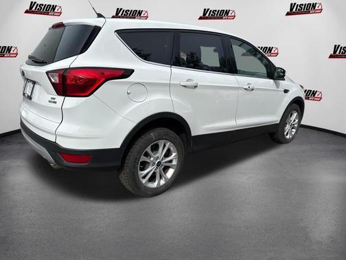 Oxford White 2019 Ford Escape SE