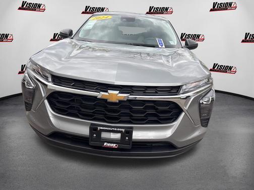 Sterling Gray Metallic 2024 Chevrolet Trax LS