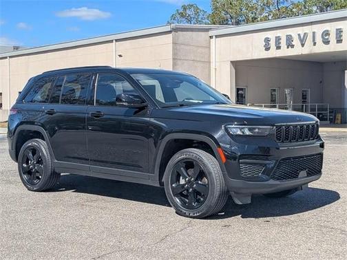 2023 Jeep Grand Cherokee Altitude