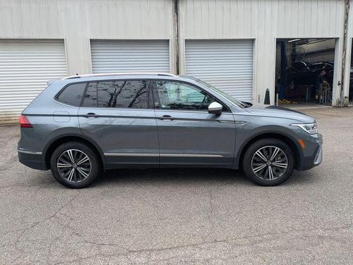 2024 Volkswagen Tiguan 2.0T Wolfsburg Edition