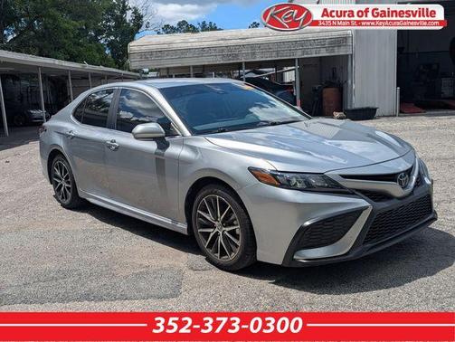 Celestial Silver Metallic 2023 Toyota Camry SE