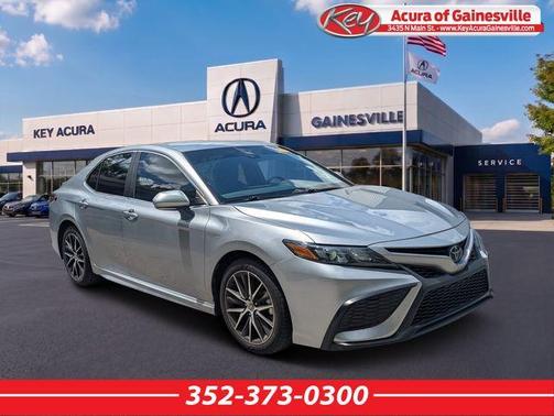 Celestial Silver Metallic 2023 Toyota Camry SE