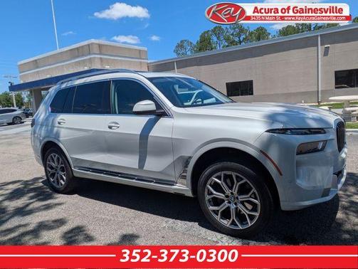 White Metallic 2026 BMW X7 xDrive40i