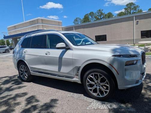 White Metallic 2026 BMW X7 xDrive40i