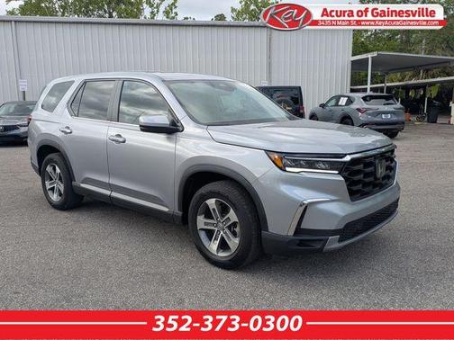 Lunar Silver Metallic 2023 Honda Pilot EX-L 7-Passenger