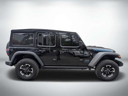 Black Clearcoat 2024 Jeep Wrangler 4xe Rubicon