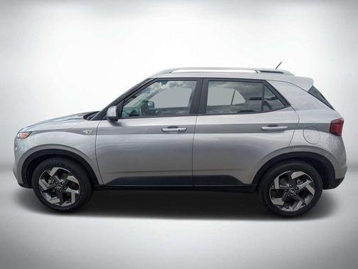 Shimmering Silver 2024 Hyundai VENUE SEL