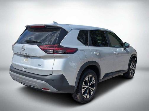 Brilliant Silver Metallic 2023 Nissan Rogue SV