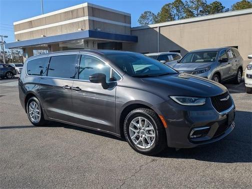 2023 Chrysler Pacifica Touring-L