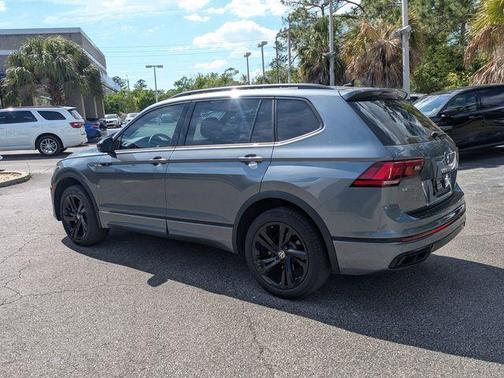 Platinum Gray Metallic 2023 Volkswagen Tiguan 2.0T SE R-Line Black