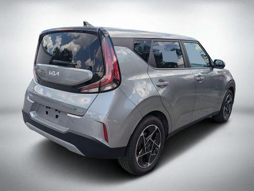 Steel Gray 2024 Kia Soul EX