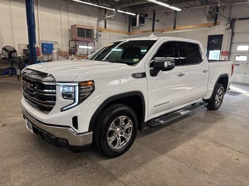 2024 GMC Sierra 1500 SLT