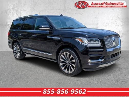 Photo 1 of 32 of 2020 Lincoln Navigator Reserve