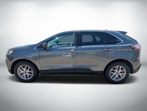 Carbonized Gray Metallic 2024 Ford Edge SEL