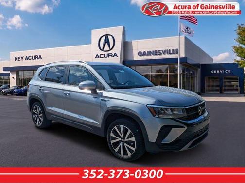 Pyrite Silver Metallic 2024 Volkswagen Taos 1.5T SE