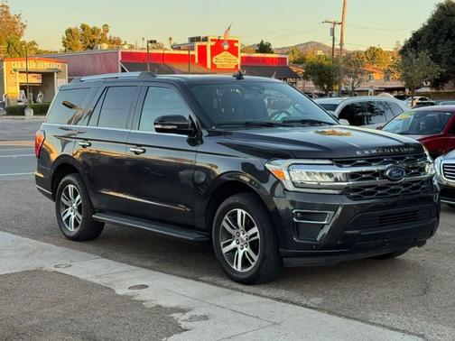 Dark Matter Gray Metallic 2024 Ford Expedition Limited