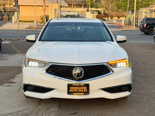 Platinum White Pearl 2019 Acura TLX FWD