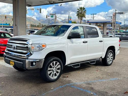 2017 Toyota Tundra SR5