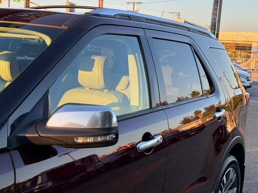 Burgundy 2019 Ford Explorer Platinum