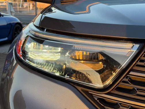 Carbonized Gray Metallic 2021 Ford Explorer XLT