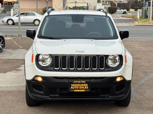 Alpine White 2018 Jeep Renegade Sport