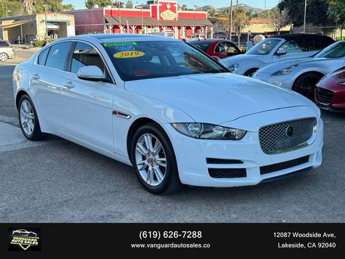 2019 Jaguar XE 25t Premium