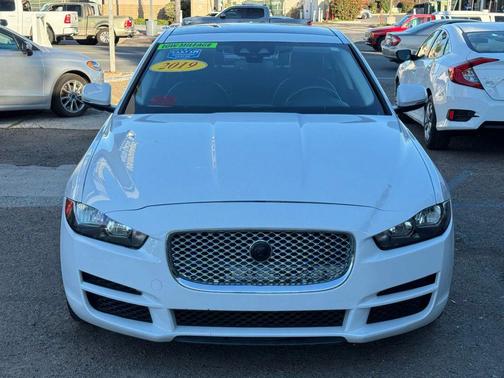 2019 Jaguar XE 25t Premium