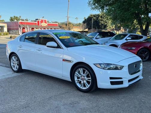 2019 Jaguar XE 25t Premium